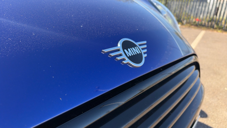 MINI Hatchback 1.5 Cooper Classic II 3dr Petrol Hatchback